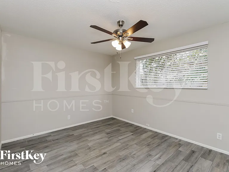 2030 E Aspen Ave — Photo 10