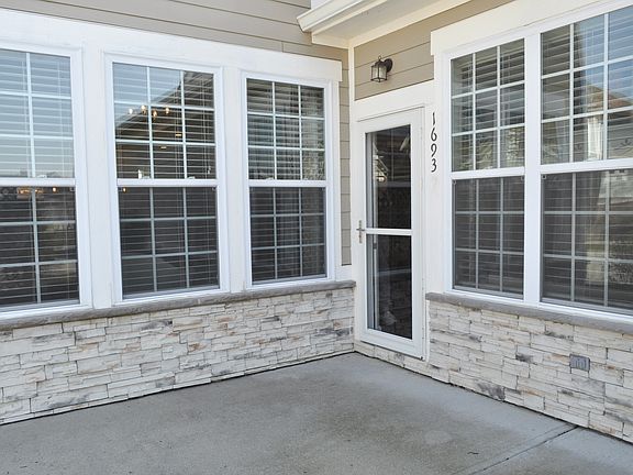 4th image of 1693 Marshrose Dr