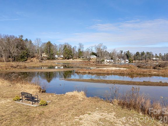 4th image of 62 Oscelake Way