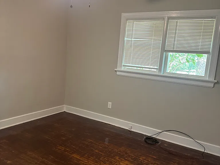 932 Cedarbrook Dr — Photo 4