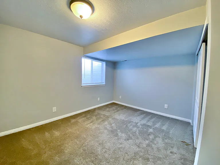 2410 E View Dr — Photo 31