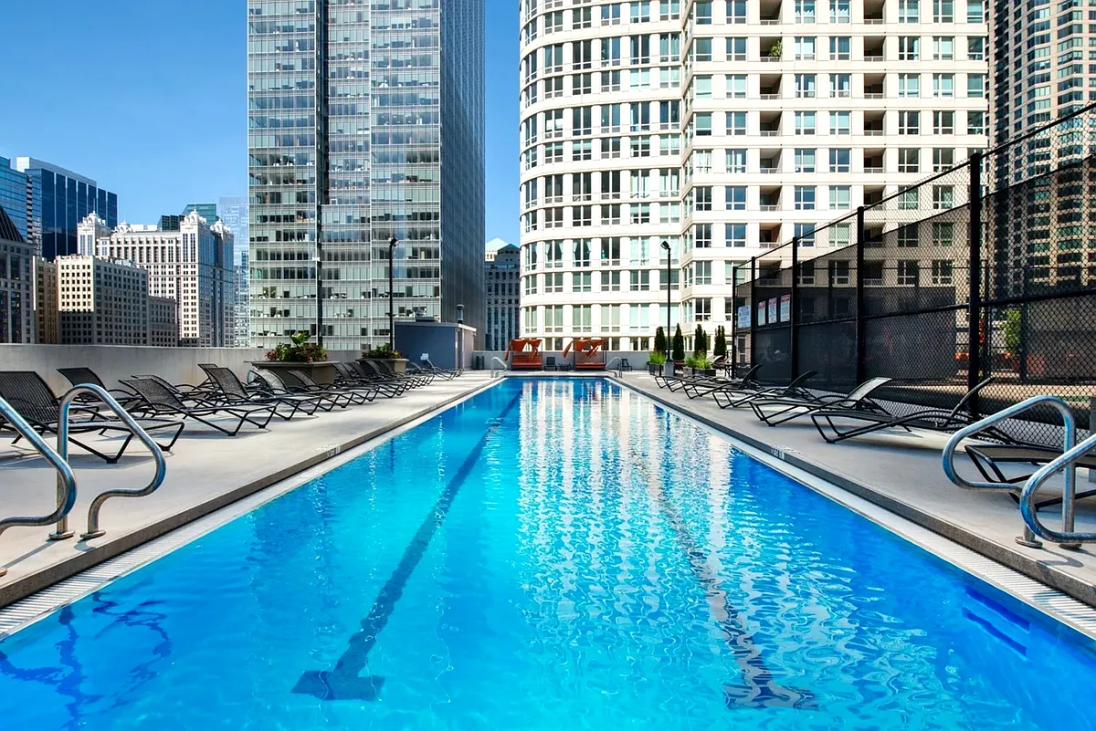 Building Photo - 345 N La Salle Dr #4502