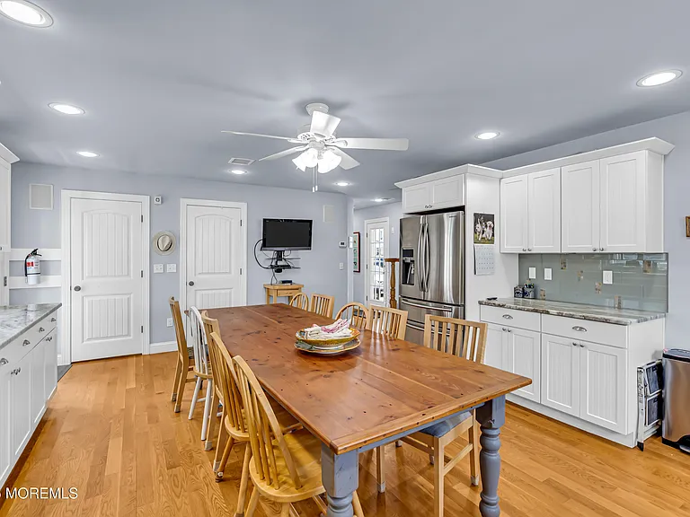 306 Ocean Park Ave — Photo 14