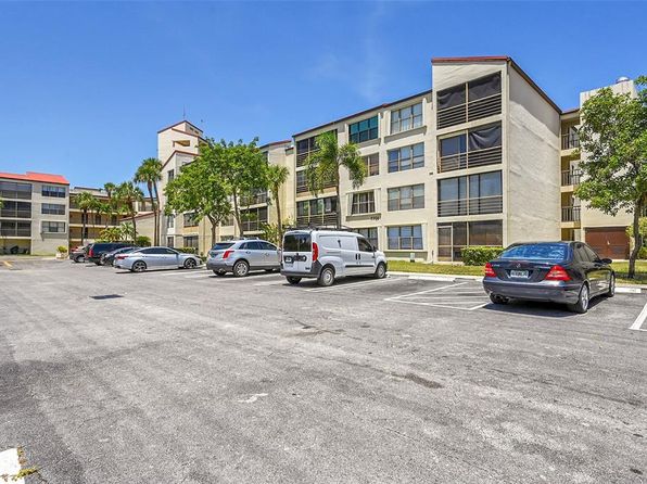 2304 S Cypress Bend Dr APT 512