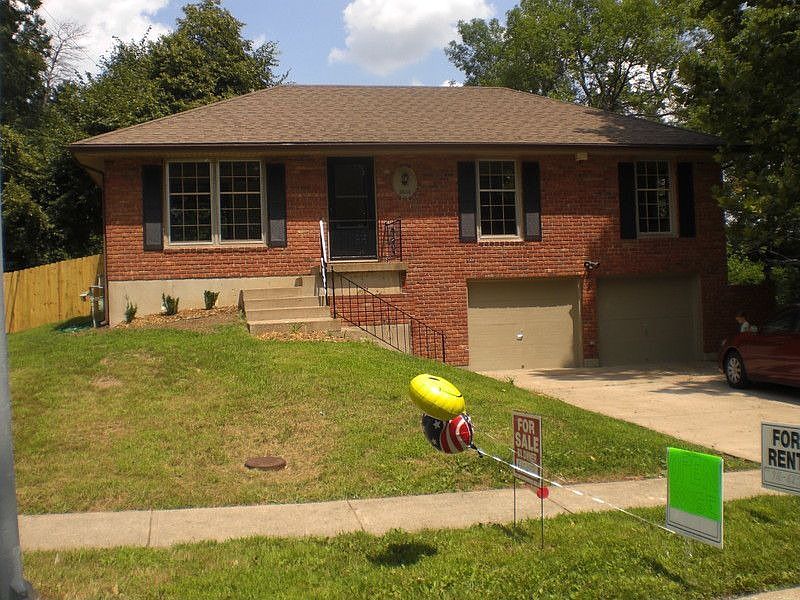 1st image of 8600 E 106th St