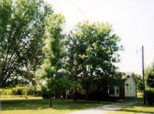 923 Shun Pike, Cottontown, TN 37048