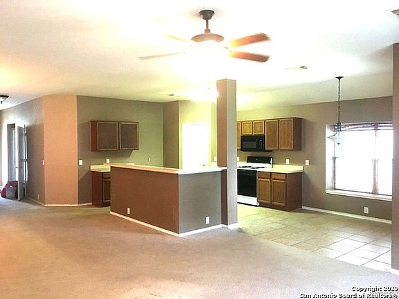 4th image of 15851 Bellister St