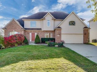3872 Lake Pointe Ln, Ann Arbor, MI 48108