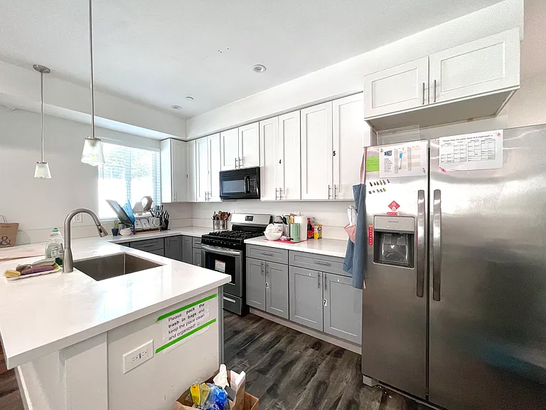 1640 1/2 N Soto St #1640 — Photo 1