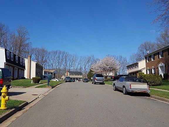 4th image of 5646 Naylor Ct
