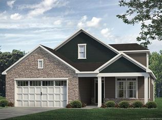 121 Holly Springs Ct, Southern Pines, NC 28387