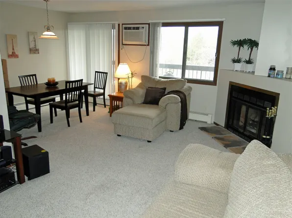 7401 101st St W #303, Bloomington, MN 55438