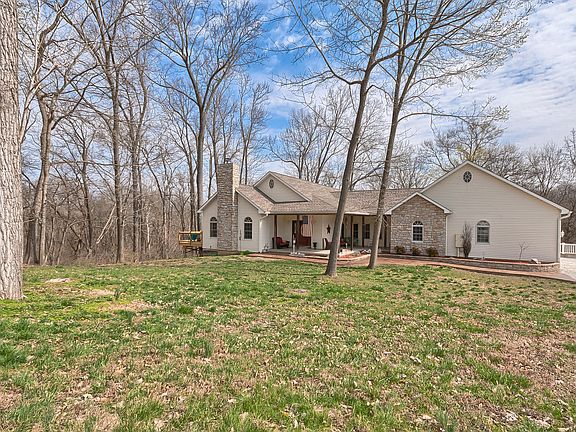 Stone and Vinyl Exterior