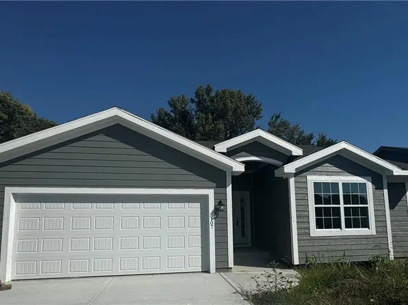5107 University Ave, Saint Joseph, MO 64503