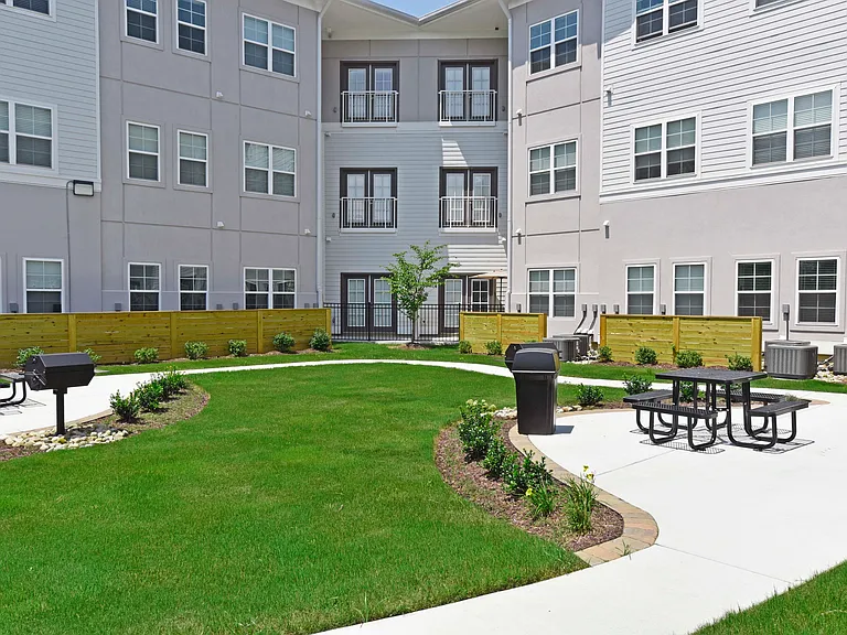 Lofts at Hillson — Photo 11