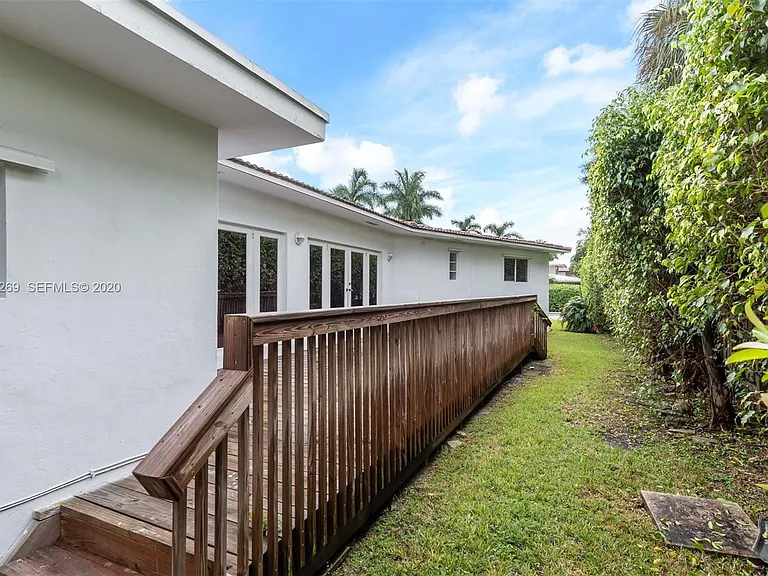 E Broadview Dr — Photo 26