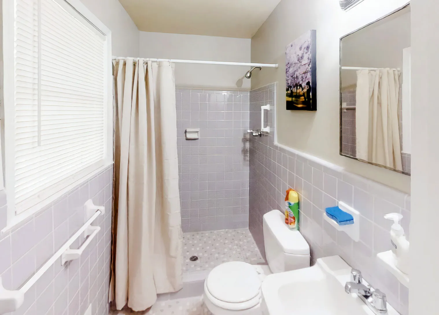 4 bed, 2.0 bath, 2000 sqft, $754 — Photo 3