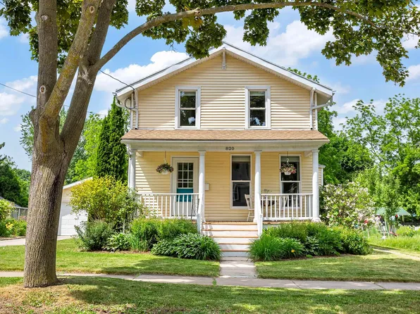 820 E Washington St, Appleton, WI 54911