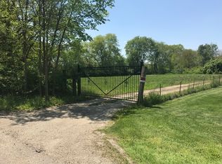 Hills St, Joliet, IL 60433