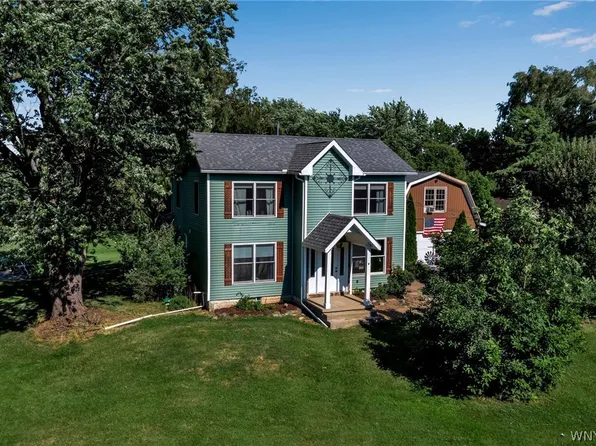 728 Aurora St, Lancaster, NY 14086