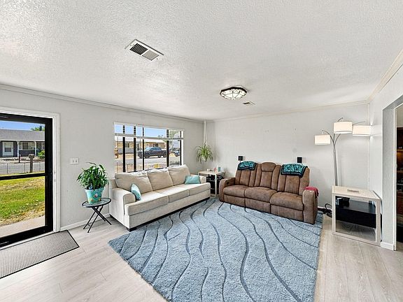 4th image of 447 Doris Rd