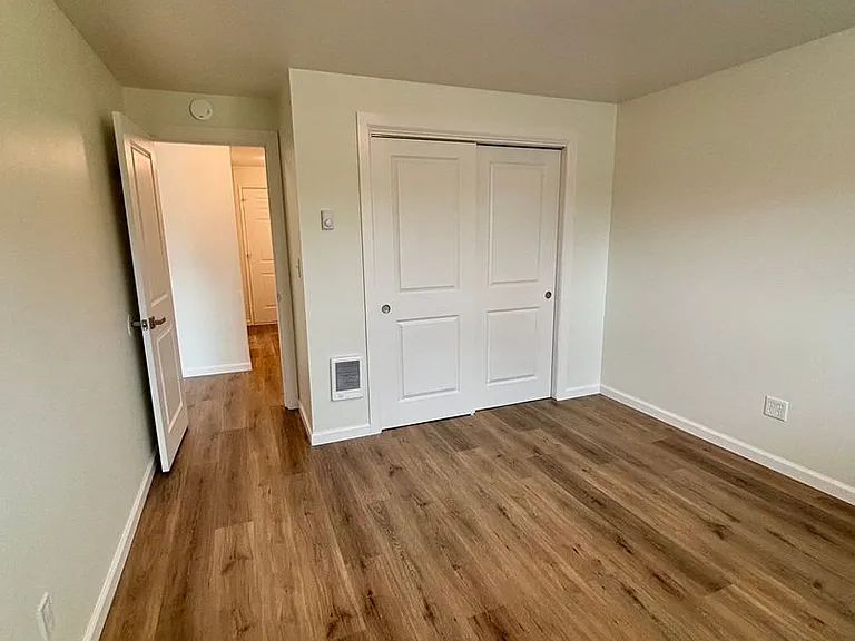 315 5th Ave S — Photo 19