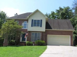 103 Comet Ln, Oak Ridge, TN 37830