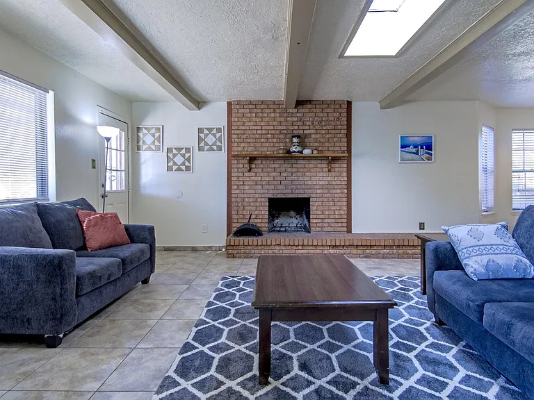 6524 Colleen Ave NE — Photo 20