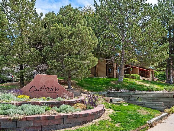 2nd image of 701 Canyon Dr
