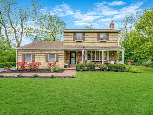 22 Bayview Avenue, East Setauket, NY 11733