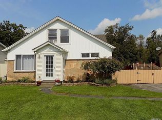2721 Homeyer Rd, North Tonawanda, NY 14120
