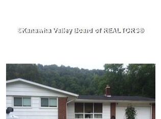 15 Meadow Ln, Elkview, WV 25071