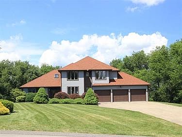 1st image of 117 Crestwood Dr