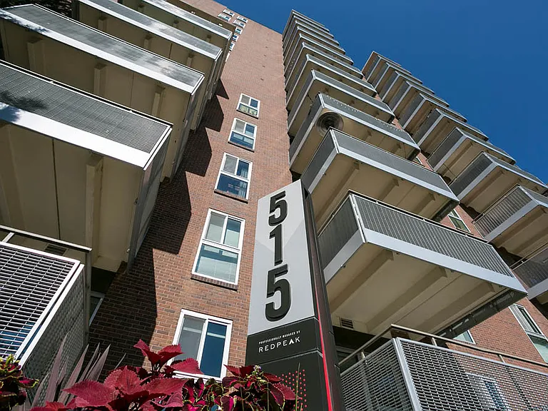 515 Clarkson — Photo 1