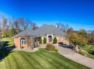 114 Shadowood Ln, Davisville, WV 26142