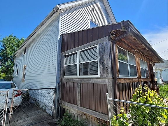 3rd image of 5910 Pilsen Ave