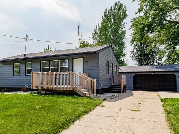 2213 Boyd St, Des Moines, IA 50317