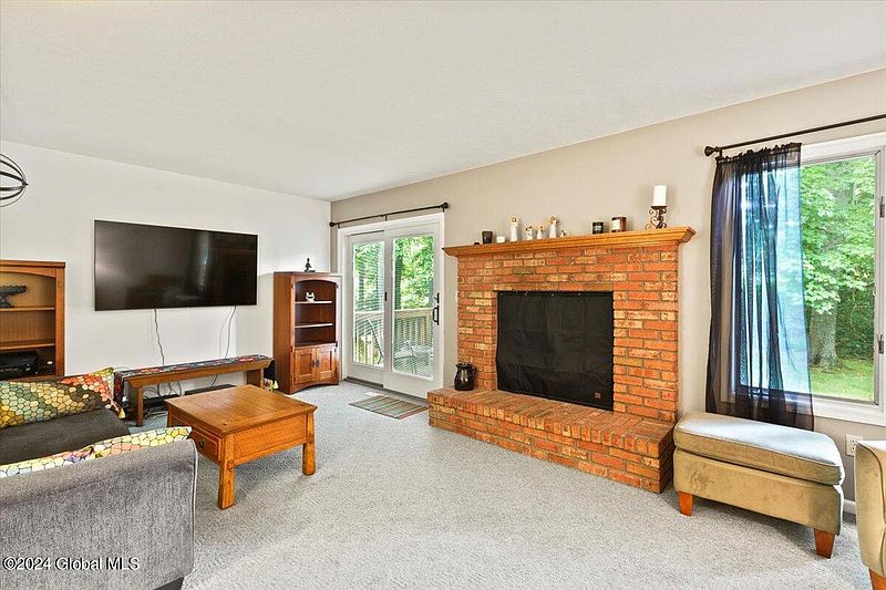 5th image of 11 Stonegate Court