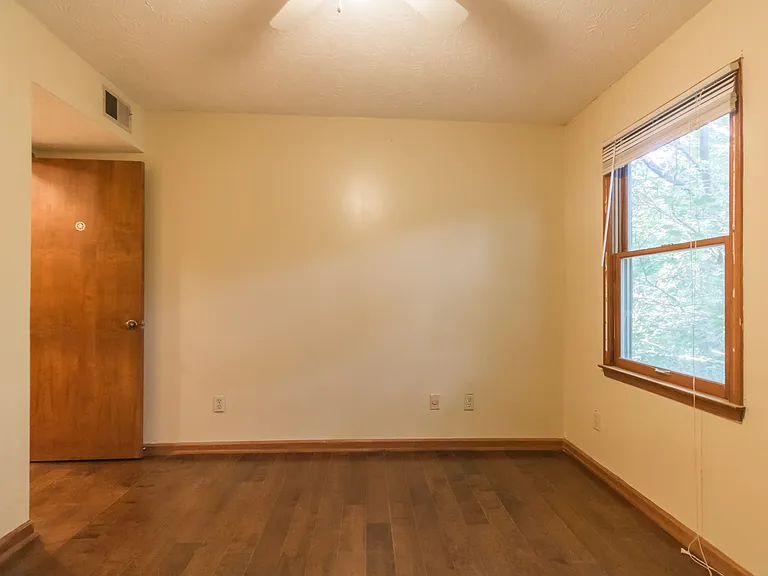 3212 Stratford Green Ct — Photo 8