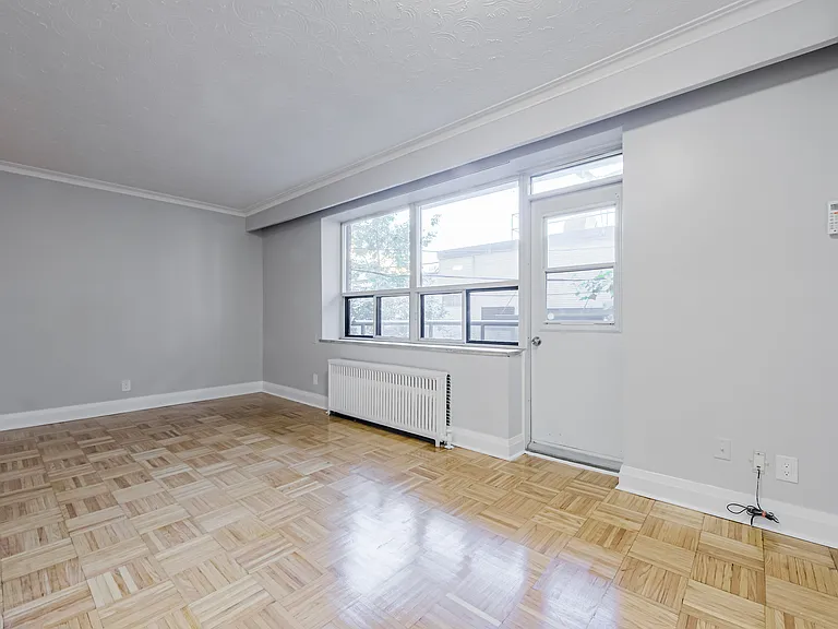 130 Jameson Ave — Photo 25