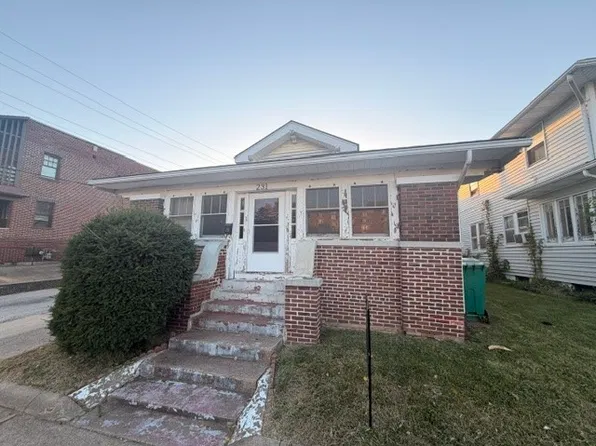 231 S Union St, Decatur, IL 62522