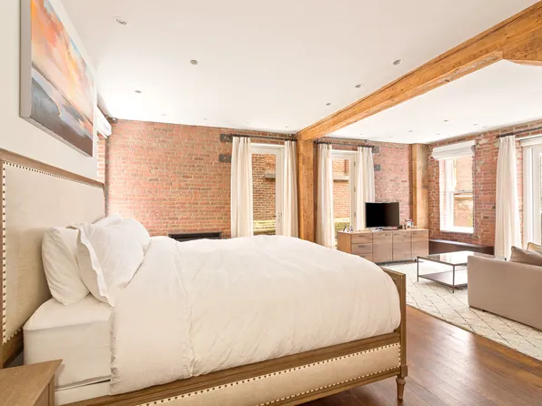 62 Beach Street image 6 of 14