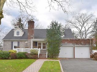 247 Elton Rd, Garden City, NY 11530