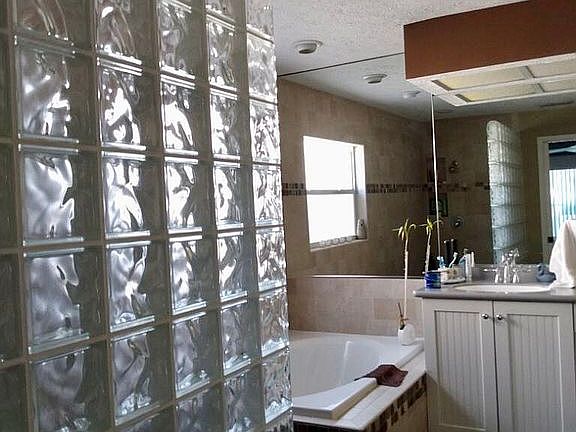Master bathroom 