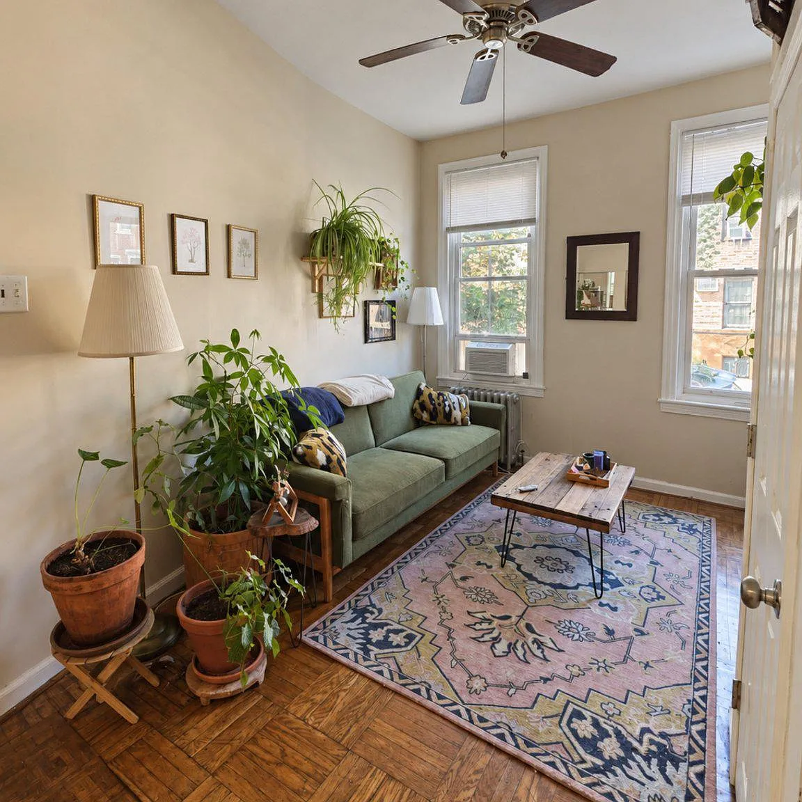 1 bed, 1.0 bath, 700 sqft, $1,650 — Photo 1