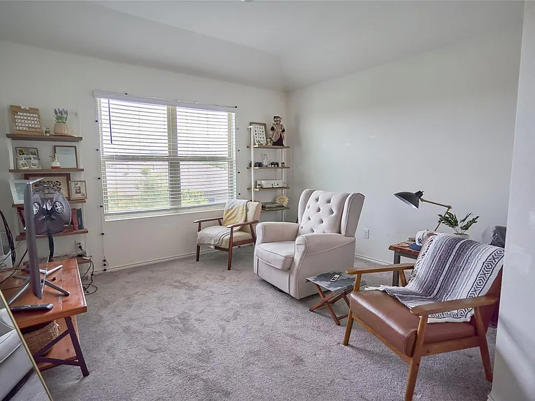 105 Comet Dr — Photo 11