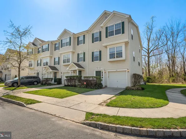 156 Castleton Rd #156, Delran, NJ 08075