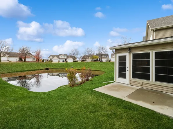 5954 Sapphire Cir, Johnston, IA 50131