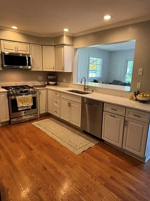 3 bed, 1561 sqft, $2,900 — Photo 3
