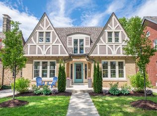 5709 N Bay Ridge Ave, Whitefish Bay, WI 53217